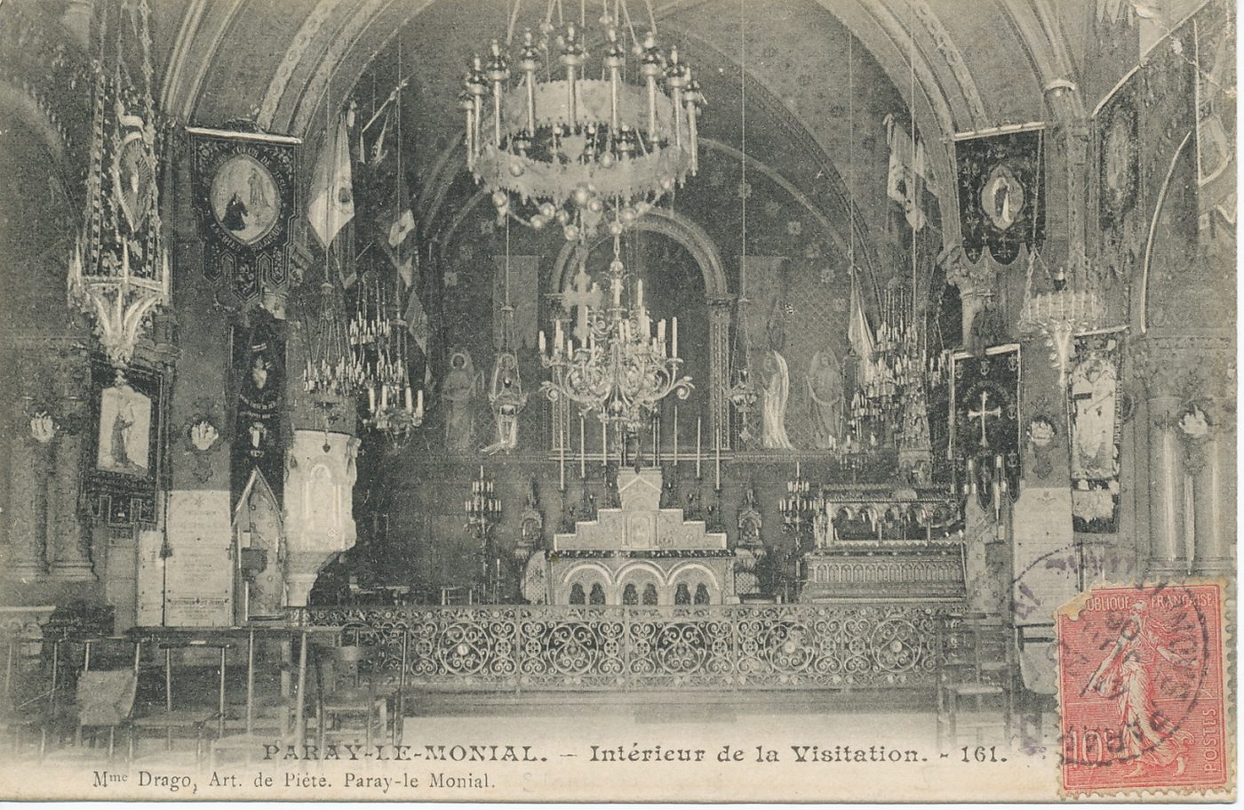 Paray-le-Monial. Intérieur de la Visitation.