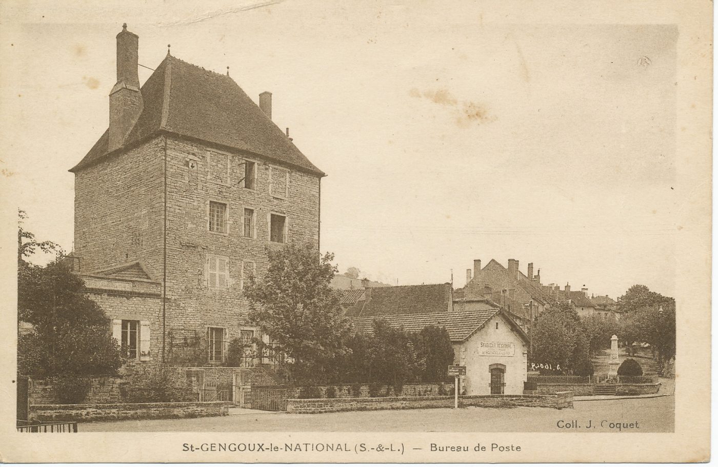 Saint-Gengoux-le-National. Bureau de Poste.