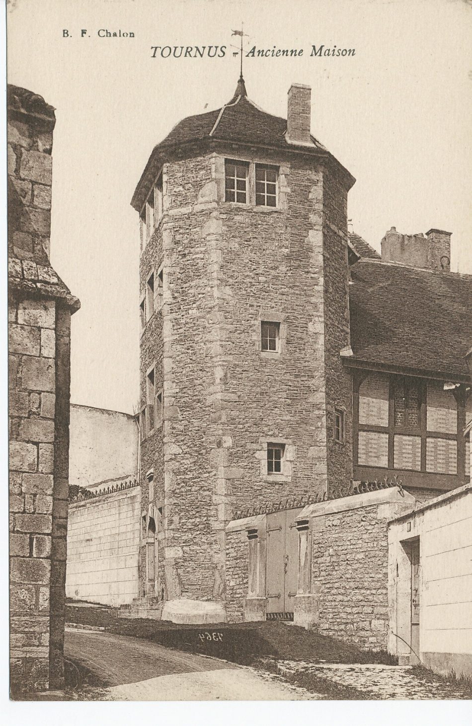 Tournus. Ancienne Maison.