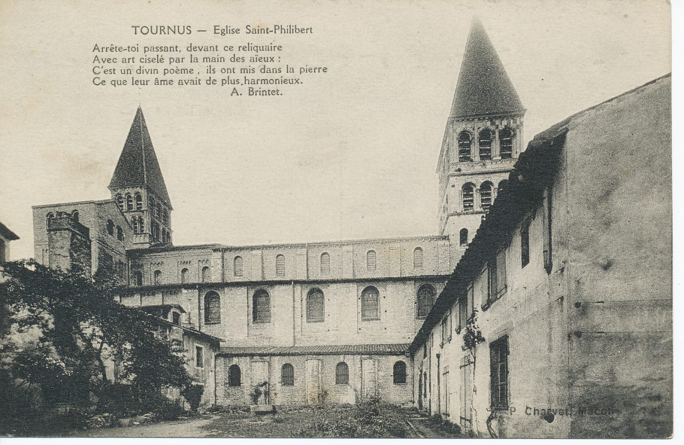 Tournus. Eglise Saint-Philibert. "Arrête-toi passant, devant ce reliquaire, Avec art ciselé par la main des aïeux : C'est un divin poème, ils ont mis dans la pierre, Ce que leur âme avait de plus harmonieux."