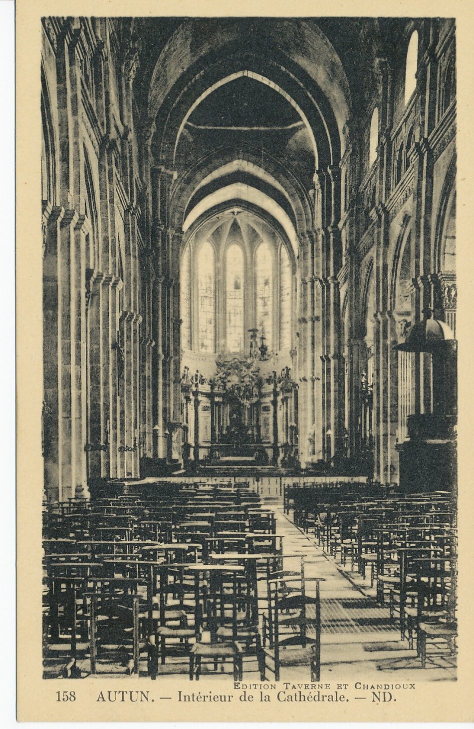 Autun. Intérieur de la cathédrale.