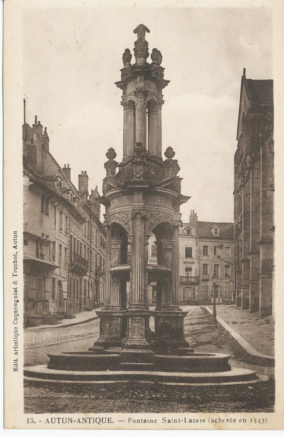 Autun antique. Fontaine Saint-Lazare (achevée en 1543).