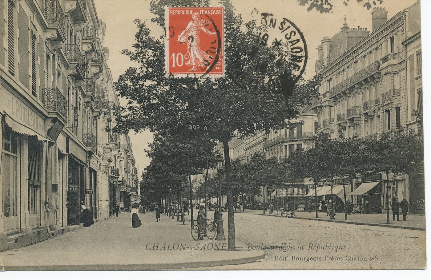 Chalon-sur-Saône. Boulevard de la République.