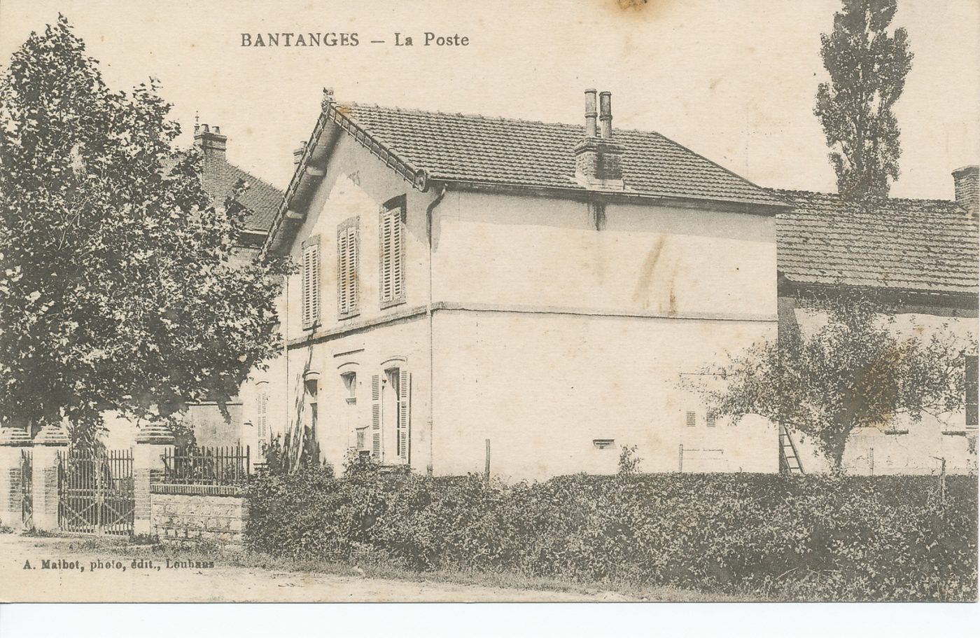 Bantanges. La poste.