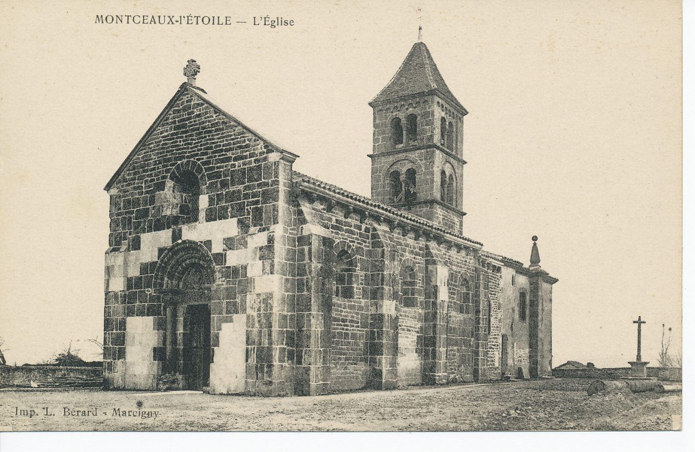 Montceaux-l'Etoile. L'église.
