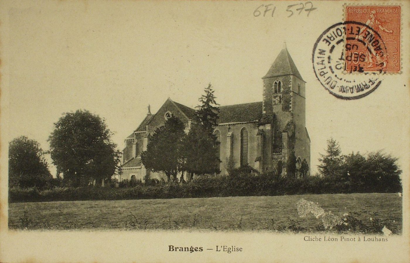 Branges. L'église.