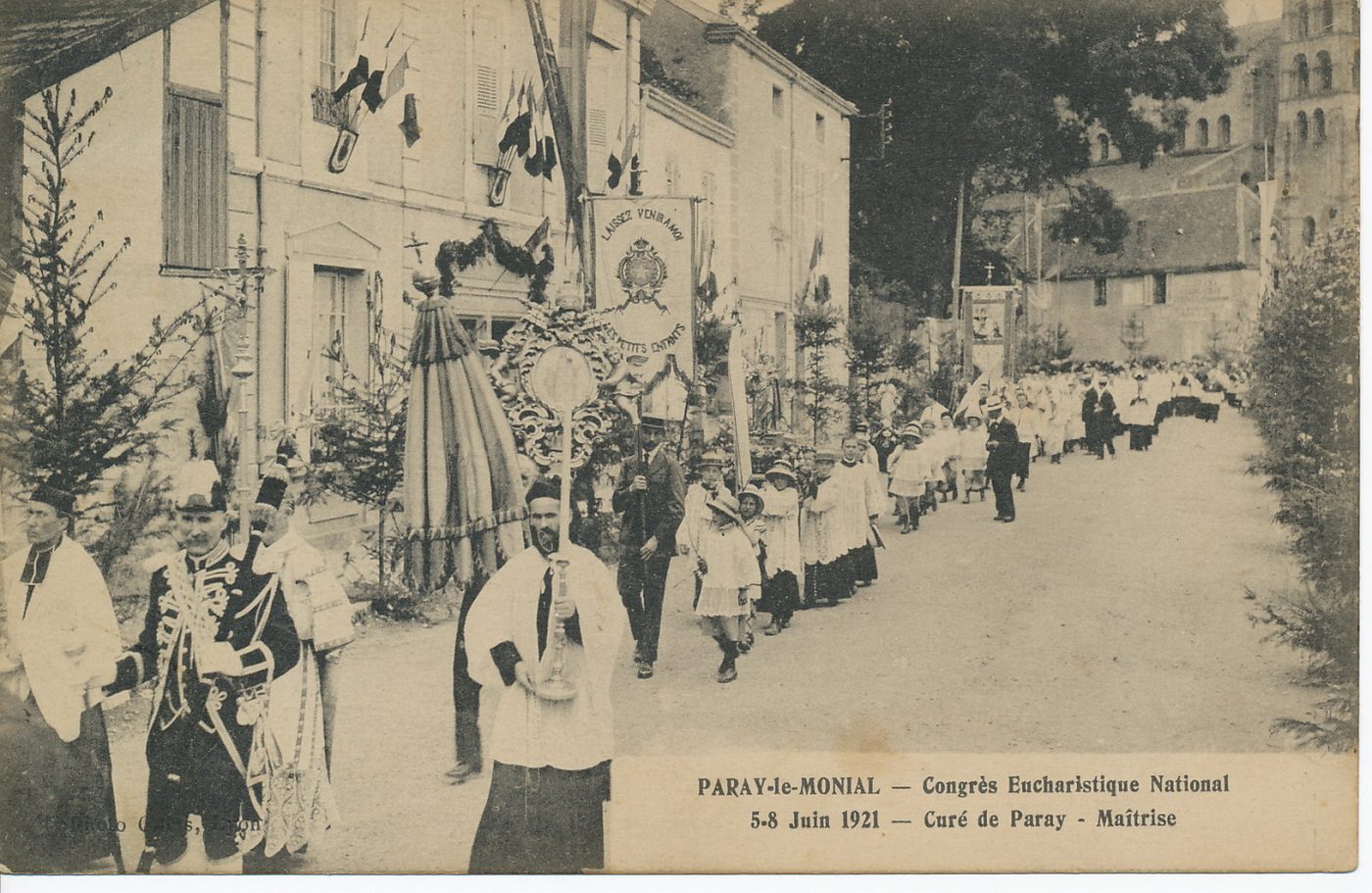 Paray-le-Monial. Congrès eucharistique national. 5-8 juin 1921. Curé de Paray. Maîtrise.