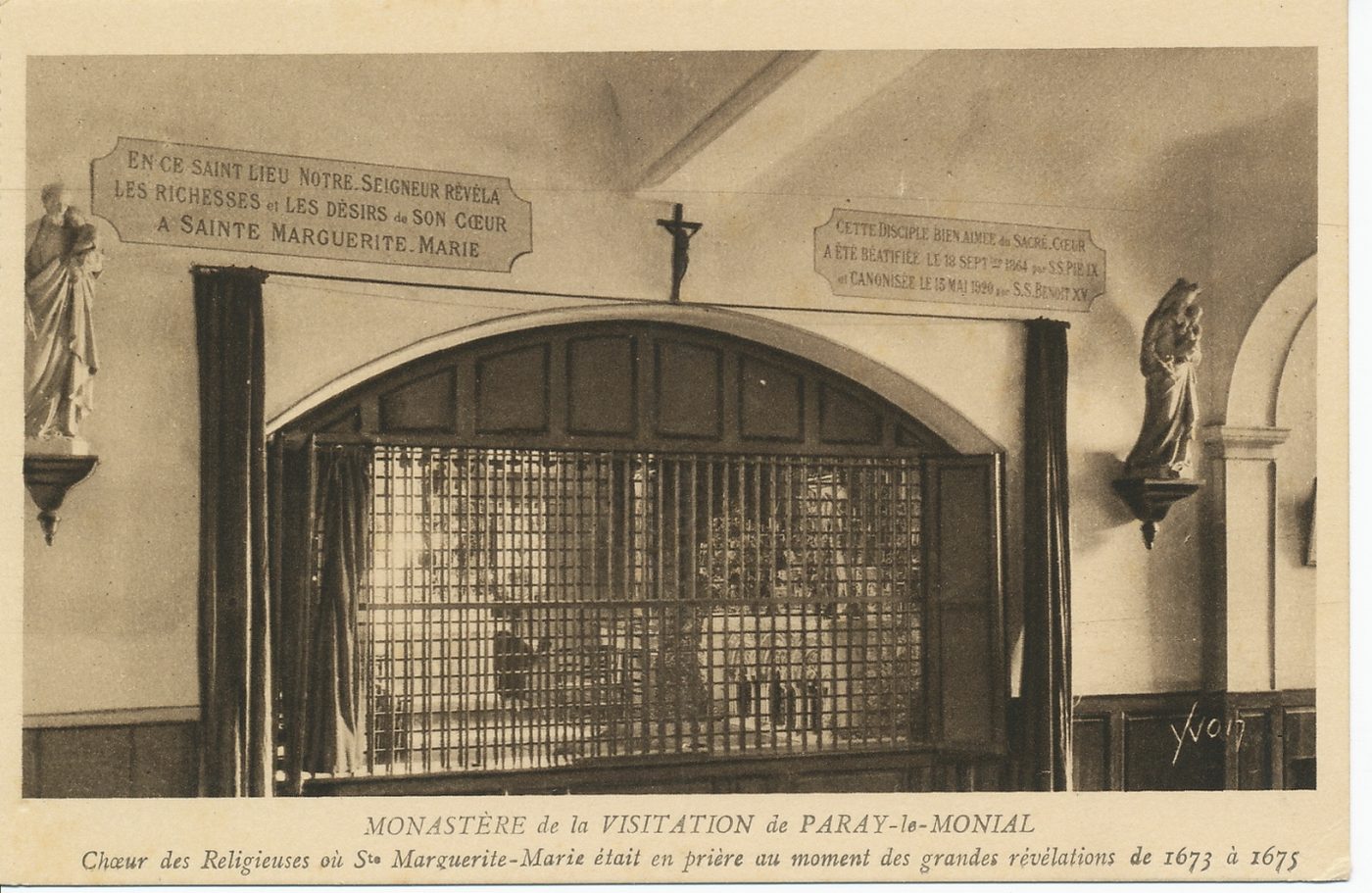 Monastère de la Visitation de Paray-le-Monial. Choeur des religieuses où sainte Marguerite-Marie était en prière au moment des grandes révélations de 1673 à 1675.