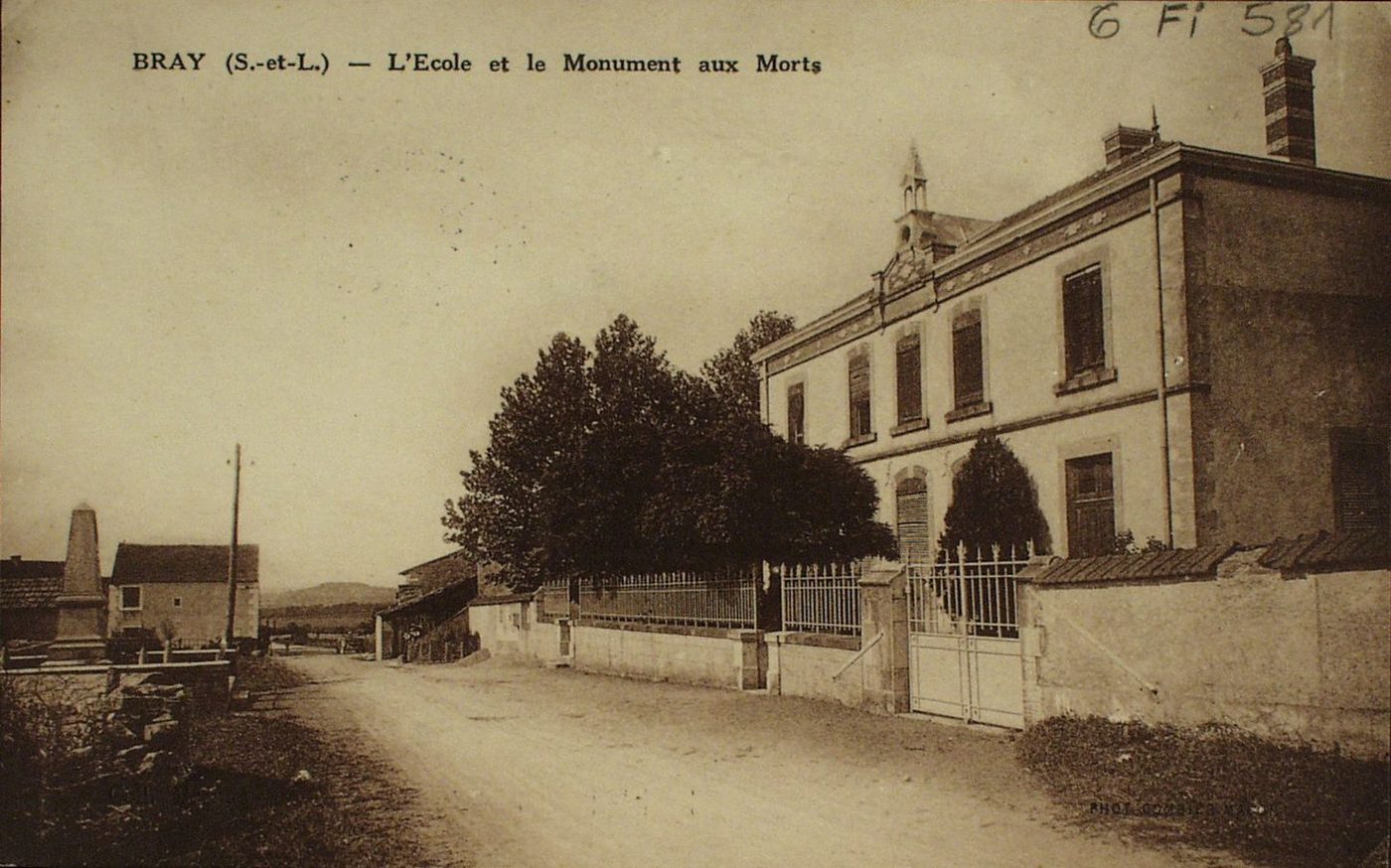 Bray. L'école et le monument aux morts.