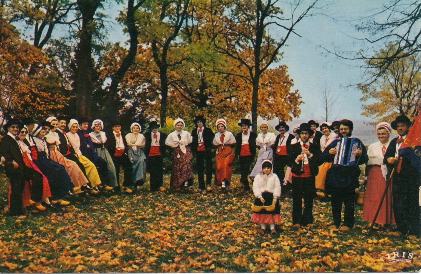 Groupe folklorique Bourguignon. La côte chalonnaise. 71640 Givry.