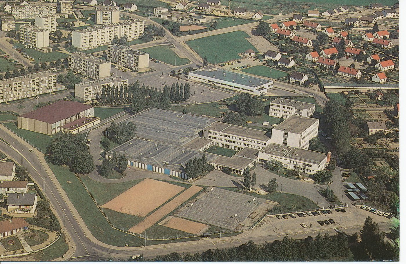 Paray-le-Monial. L.E.P rue de Bourgogne.