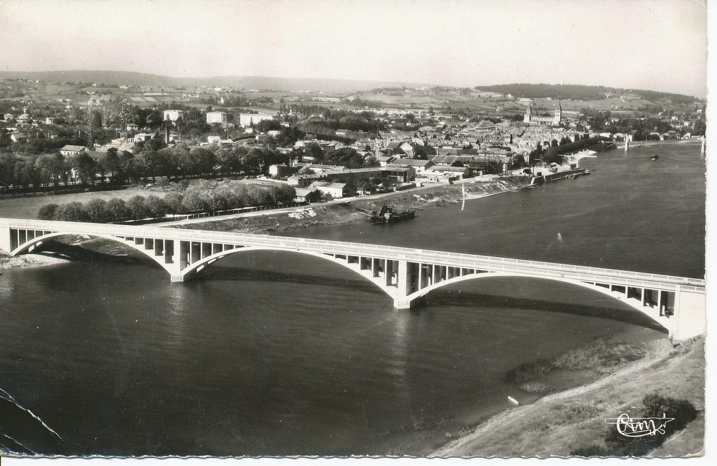 Tournus. Vue générale.