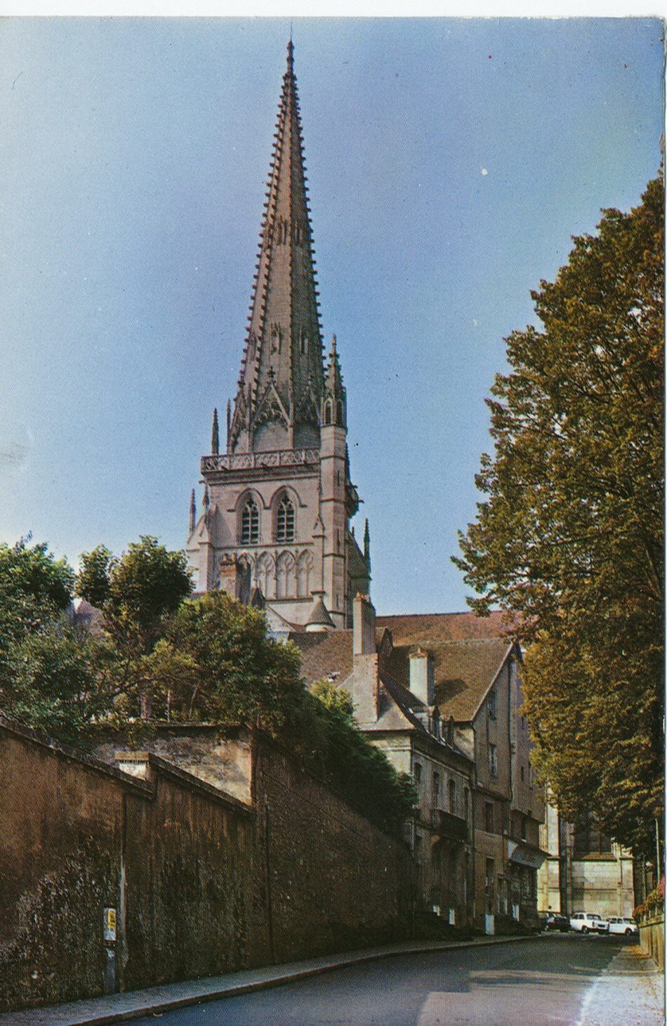 Autun. La cathédrale Saint-Lazare.