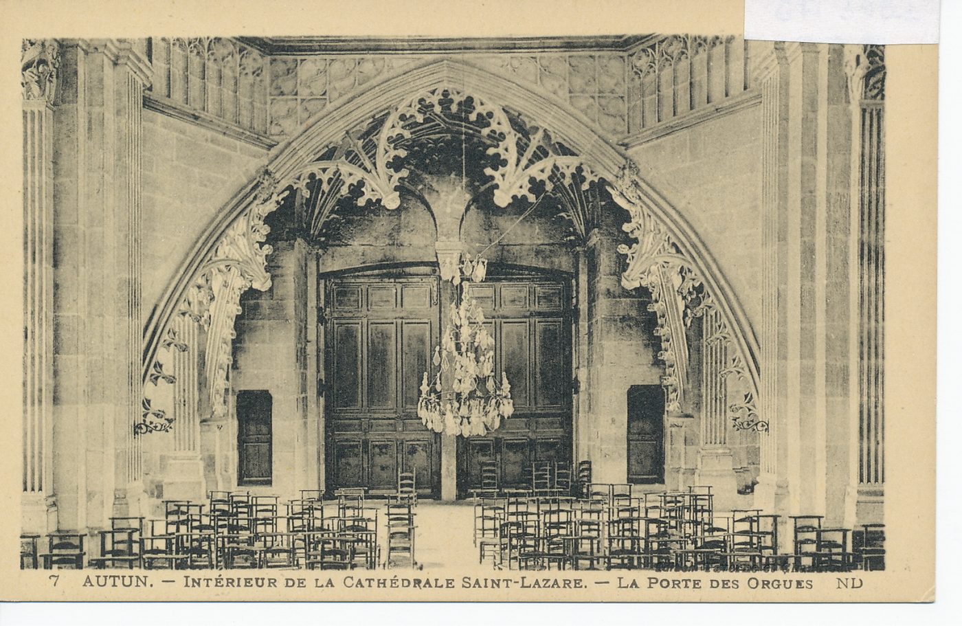 Autun. Intérieur de la cathédrale Saint-Lazare. La porte des orgues.