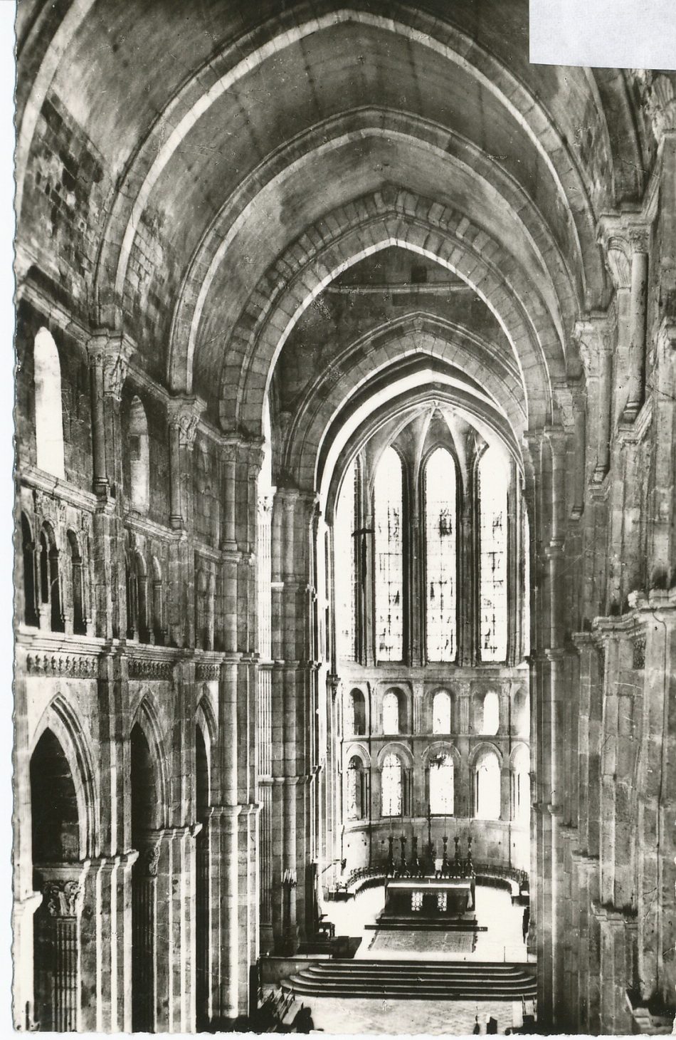 Cathédrale d'Autun. Intérieur.