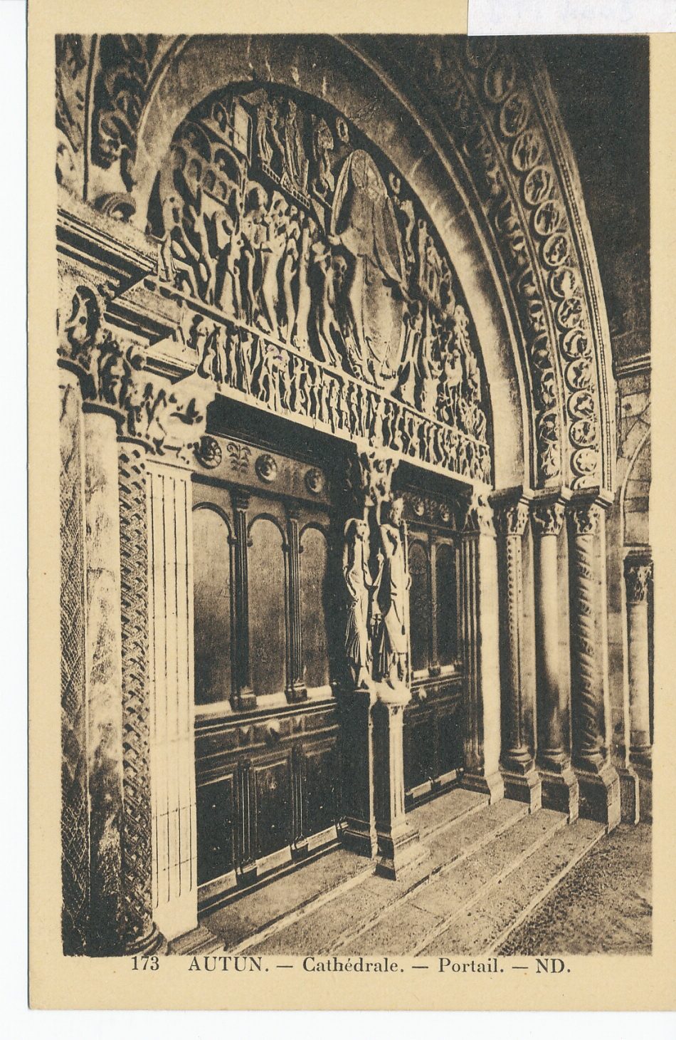 Autun. Cathédrale. Portail.