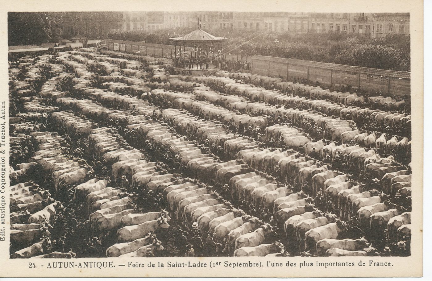 Autun antique. Foire de la Saint-Ladre (1er septembre), l'une des plus importantes de France.