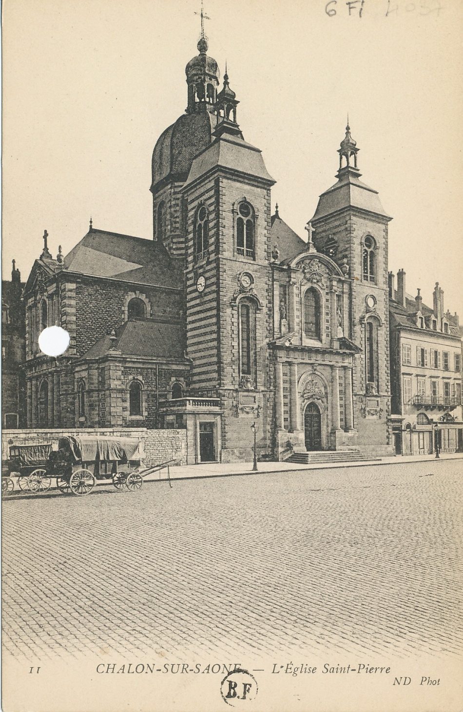 Chalon-sur-Saône. L'église Saint-Pierre.