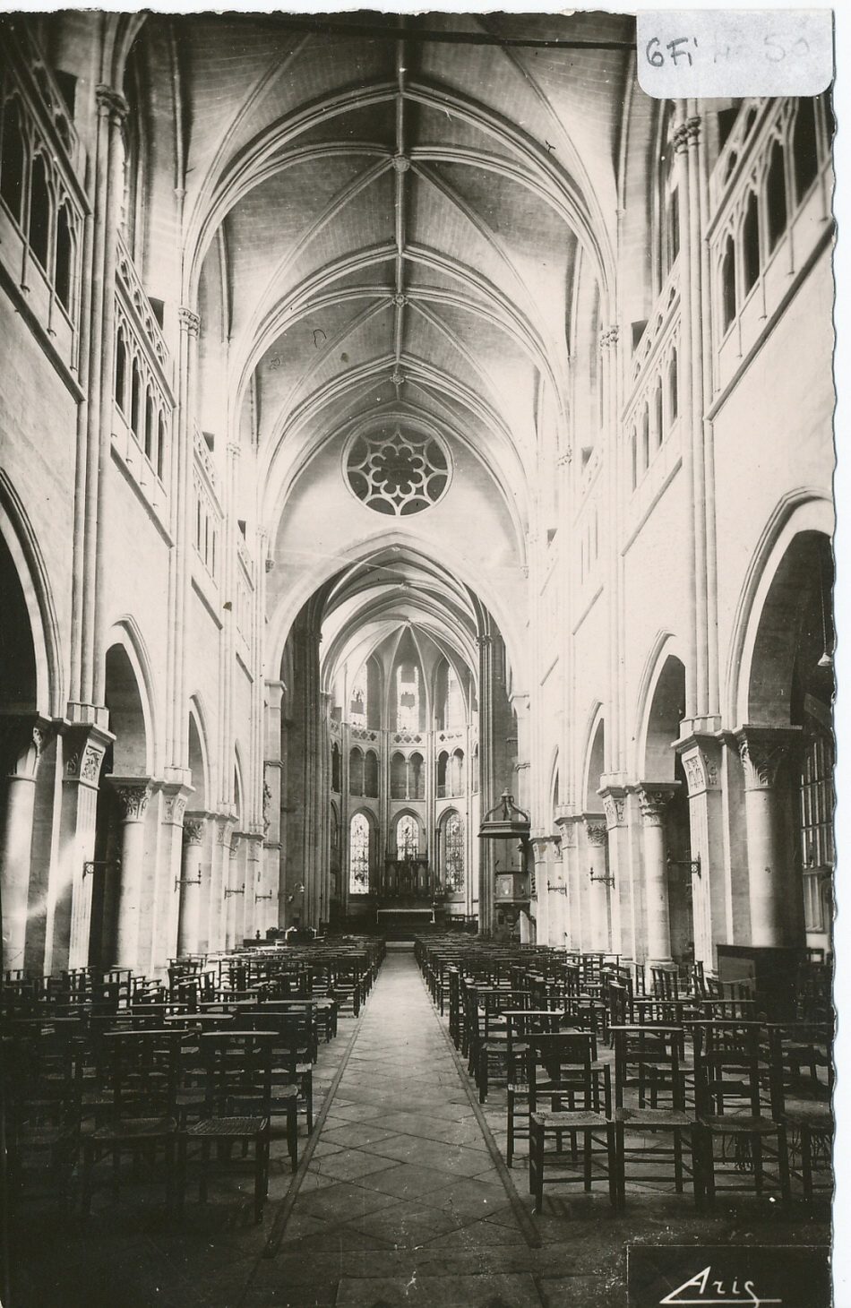 Chalon-sur-Saône. Intérieur église Saint-Vincent.