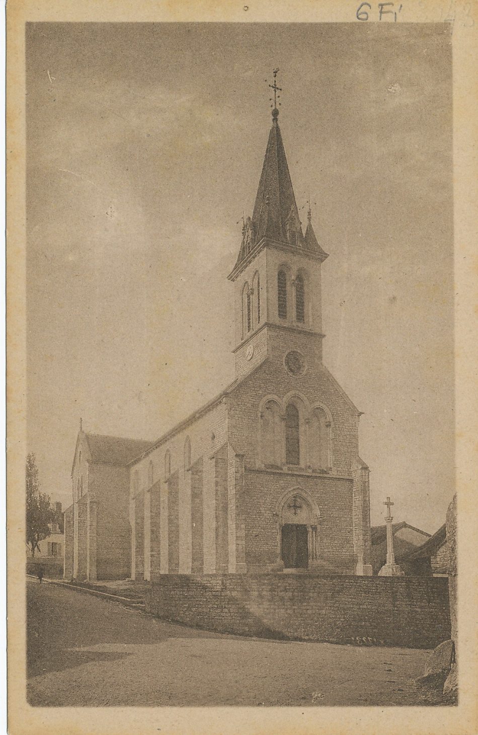 Dracy-le-Fort. Eglise.