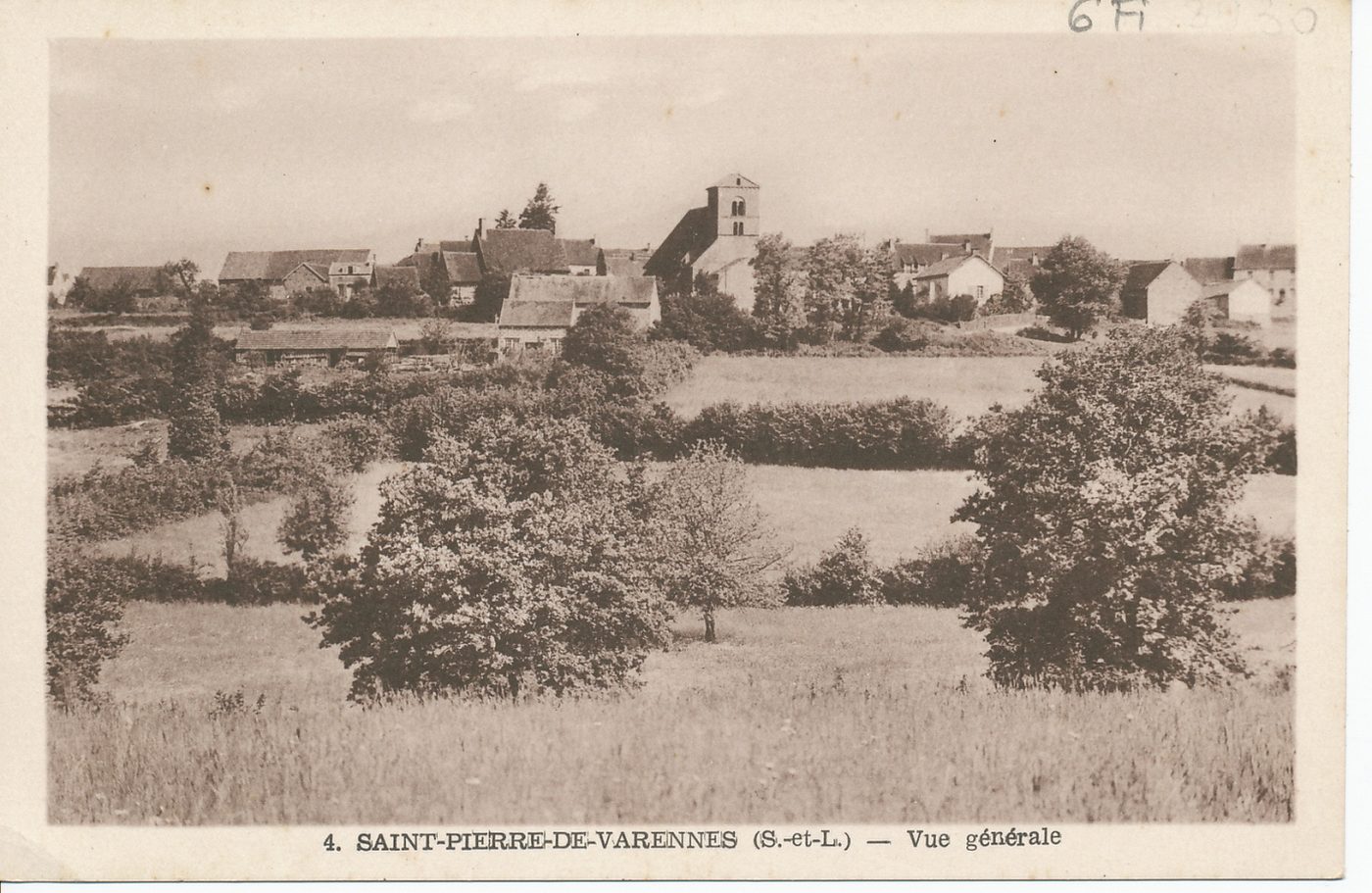 Saint-Pierre-de-Varennes. Vue générale.