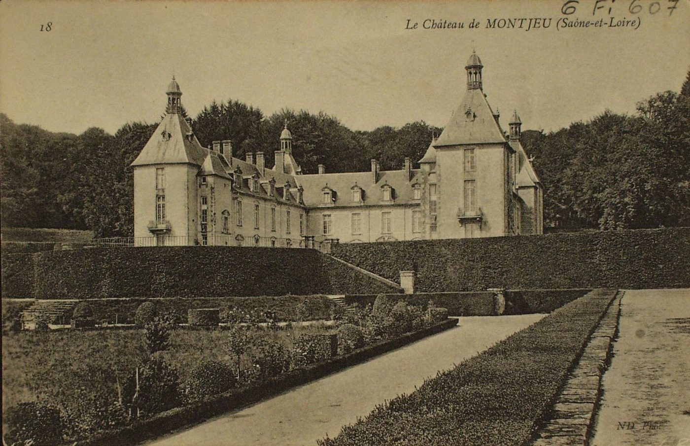 Le château de Montjeu.