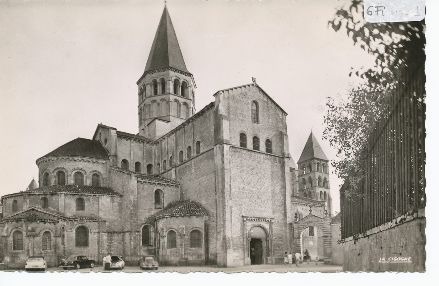 Paray-le-Monial. La basilique (XIe s. et XIIe s.).