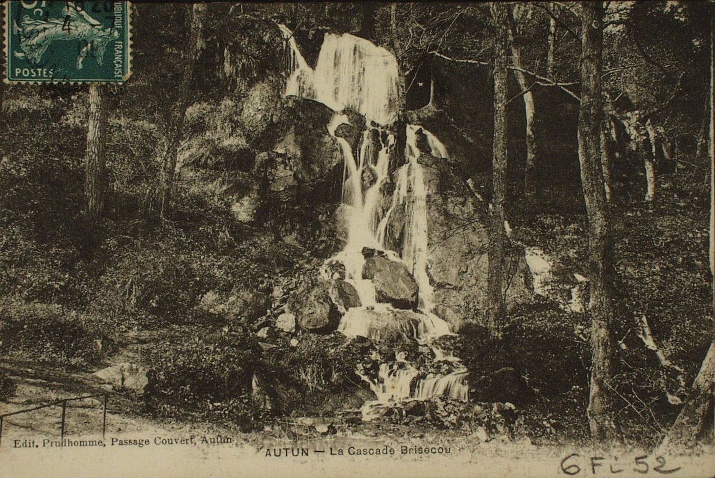 Autun. La cascade Brisecou.