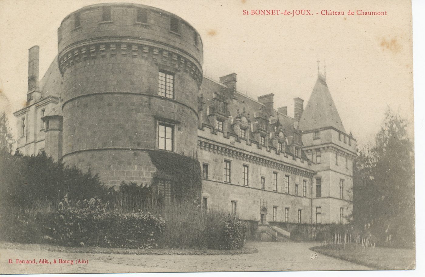 Saint-Bonnet-de-Joux. Château de Chaumont.