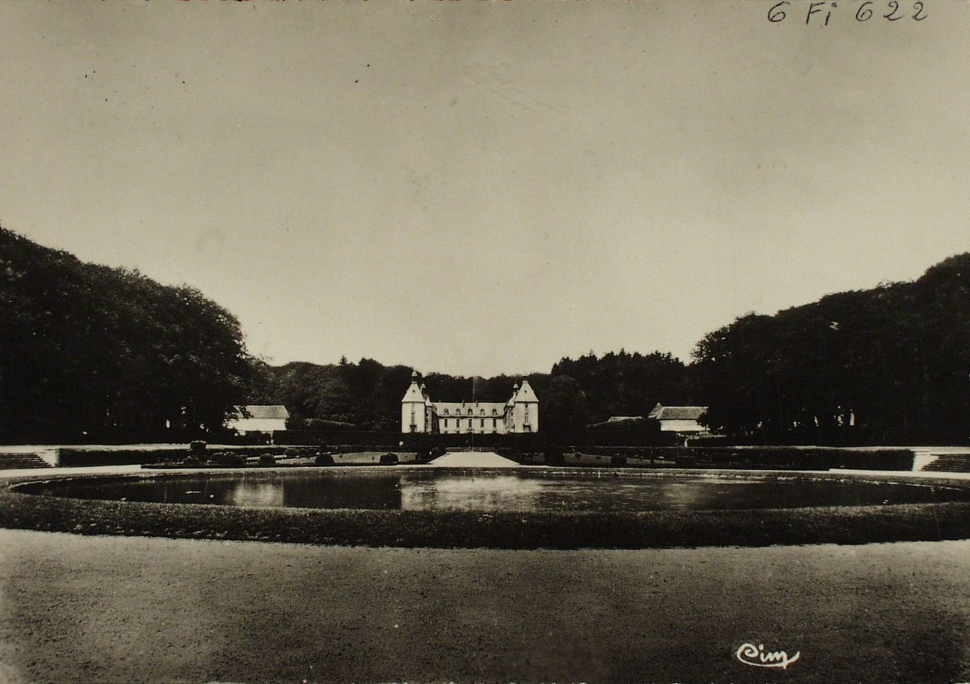 Montjeu. Le Château.