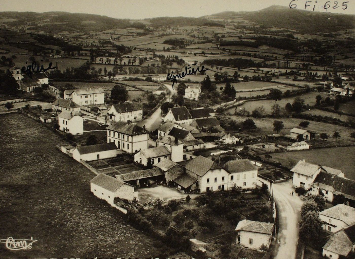 Buffières. Vue générale aérienne.