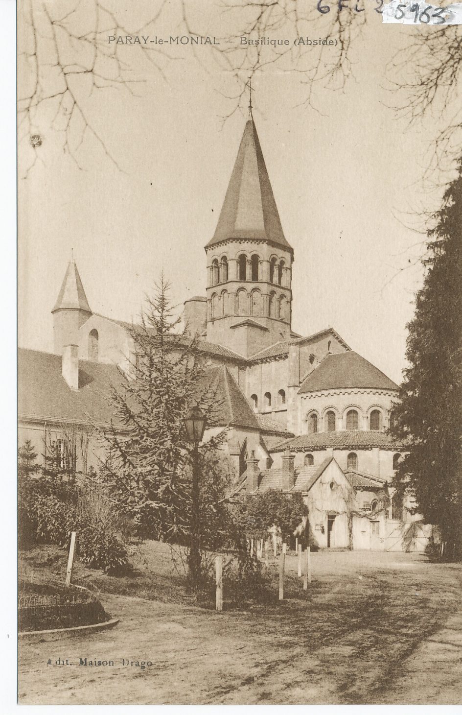 Paray-le-Monial. Basilique (abside).