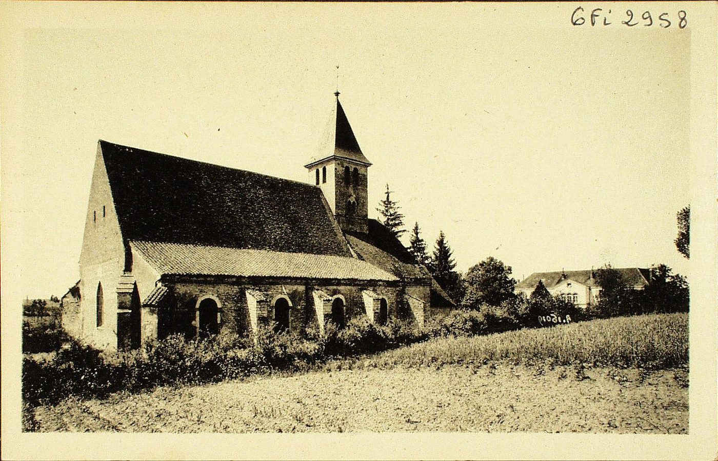 Sagy. L'église.