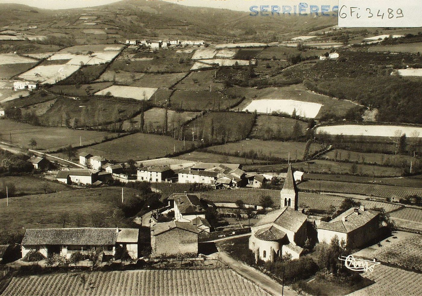 Serrières. Le bourg. Les Monterrains. La mère Boitier.