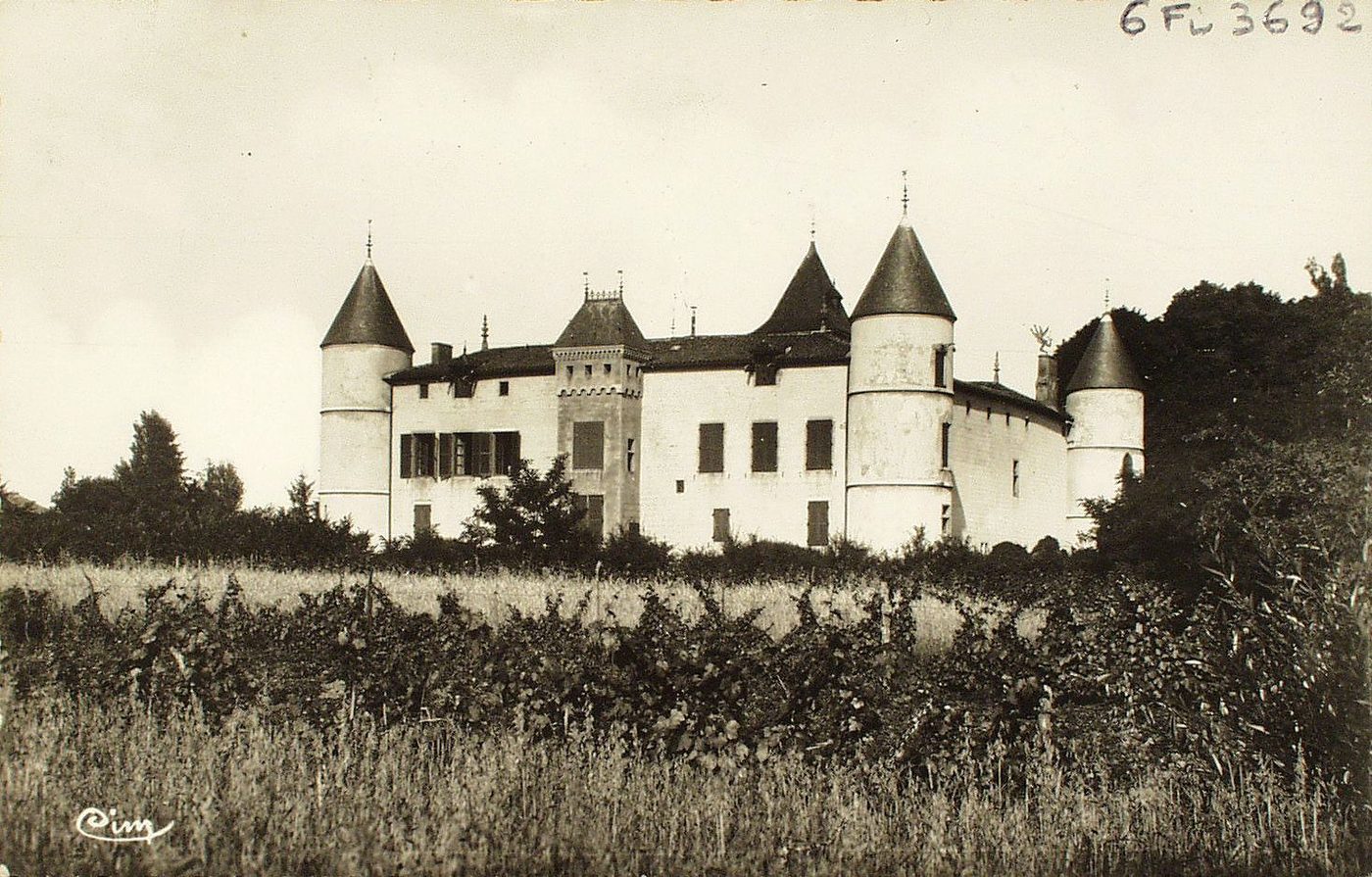Varennes-lès-Mâcon. Château de Varennes.