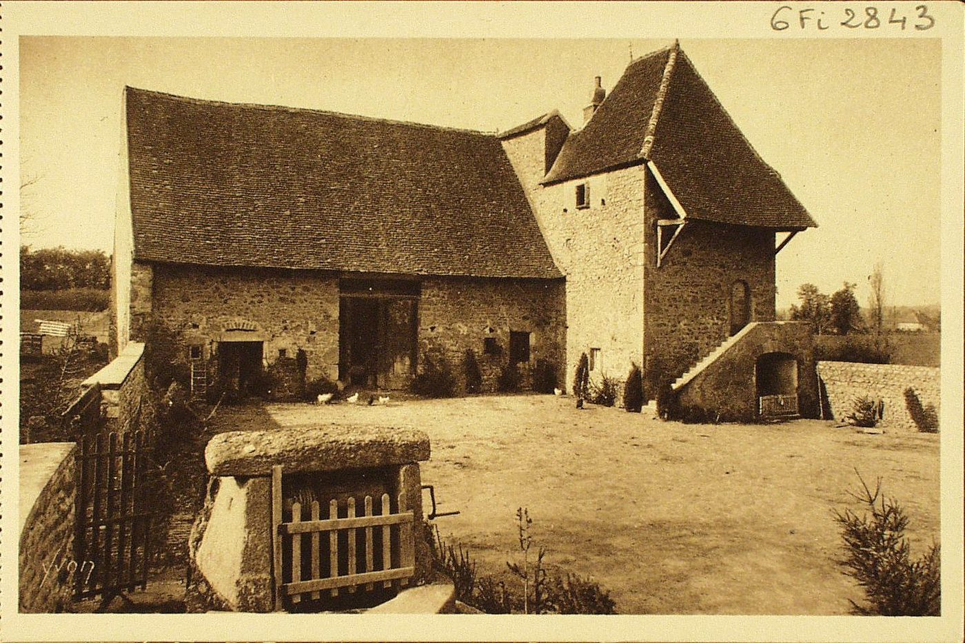 La douce France. Haute-Cour (Saône-et-Loire). Maison où naquit sainte Marguerite-Marie Alacoque le 22 juillet 1647.