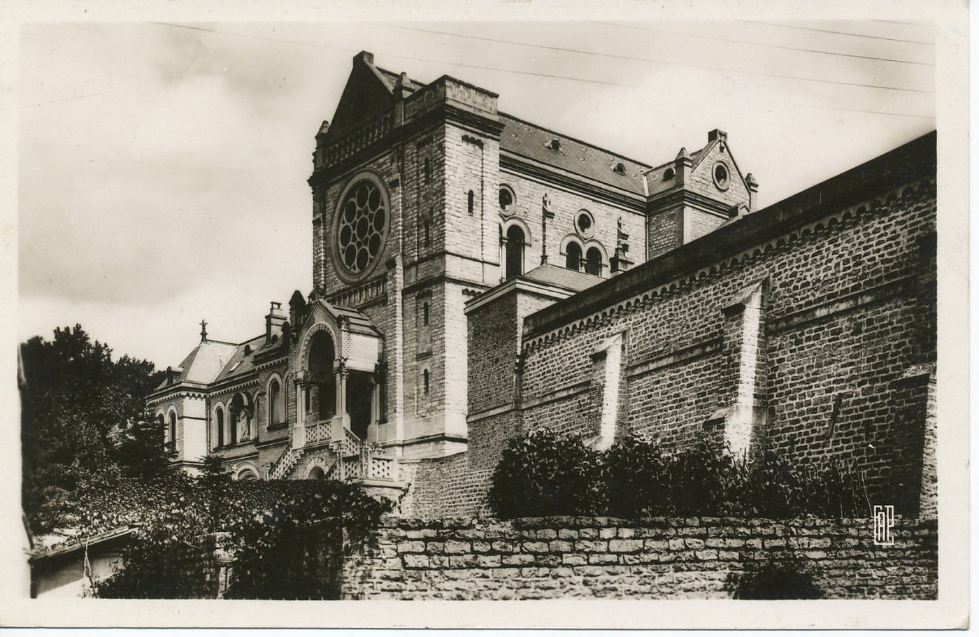 Paray-le-Monial. Monastère du carmel.