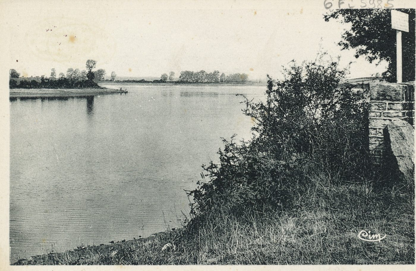 Montchanin-le-Haut. Etang Berthaud.