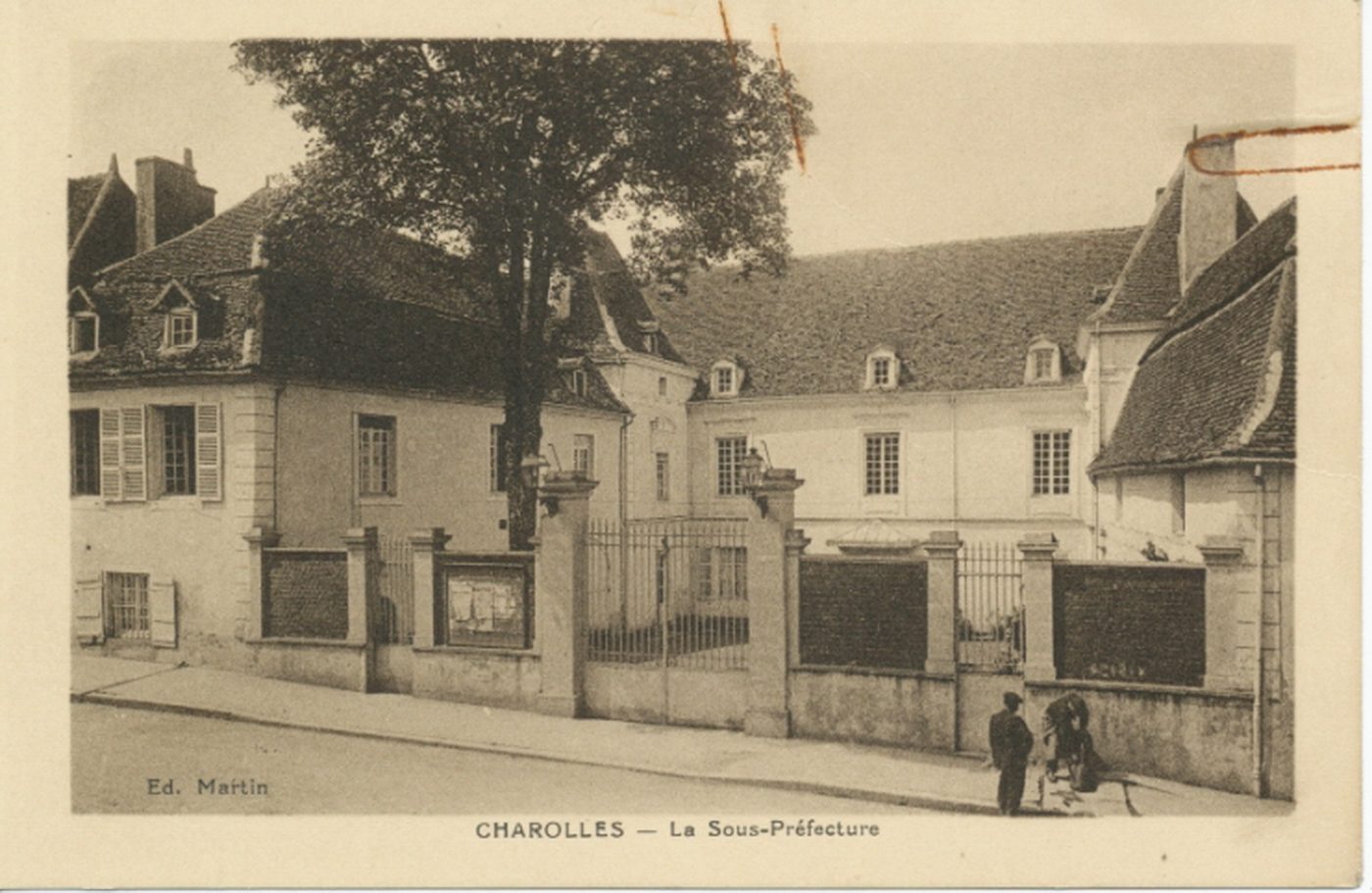 Charolles. La sous-préfecture.