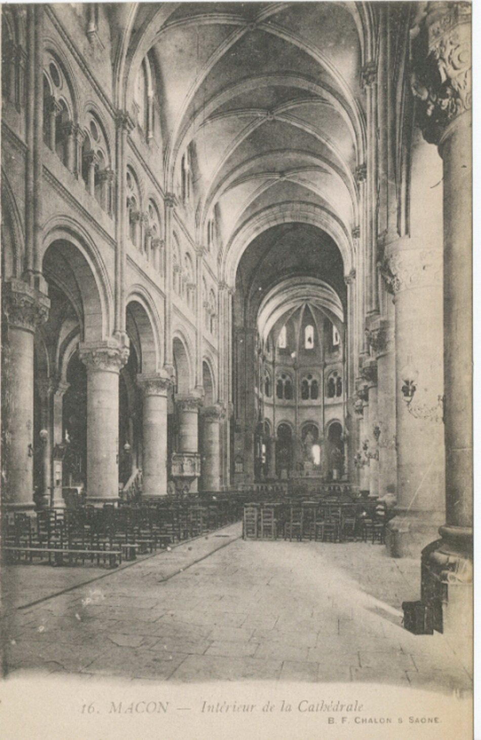 Mâcon. Intérieur de la cathédrale.