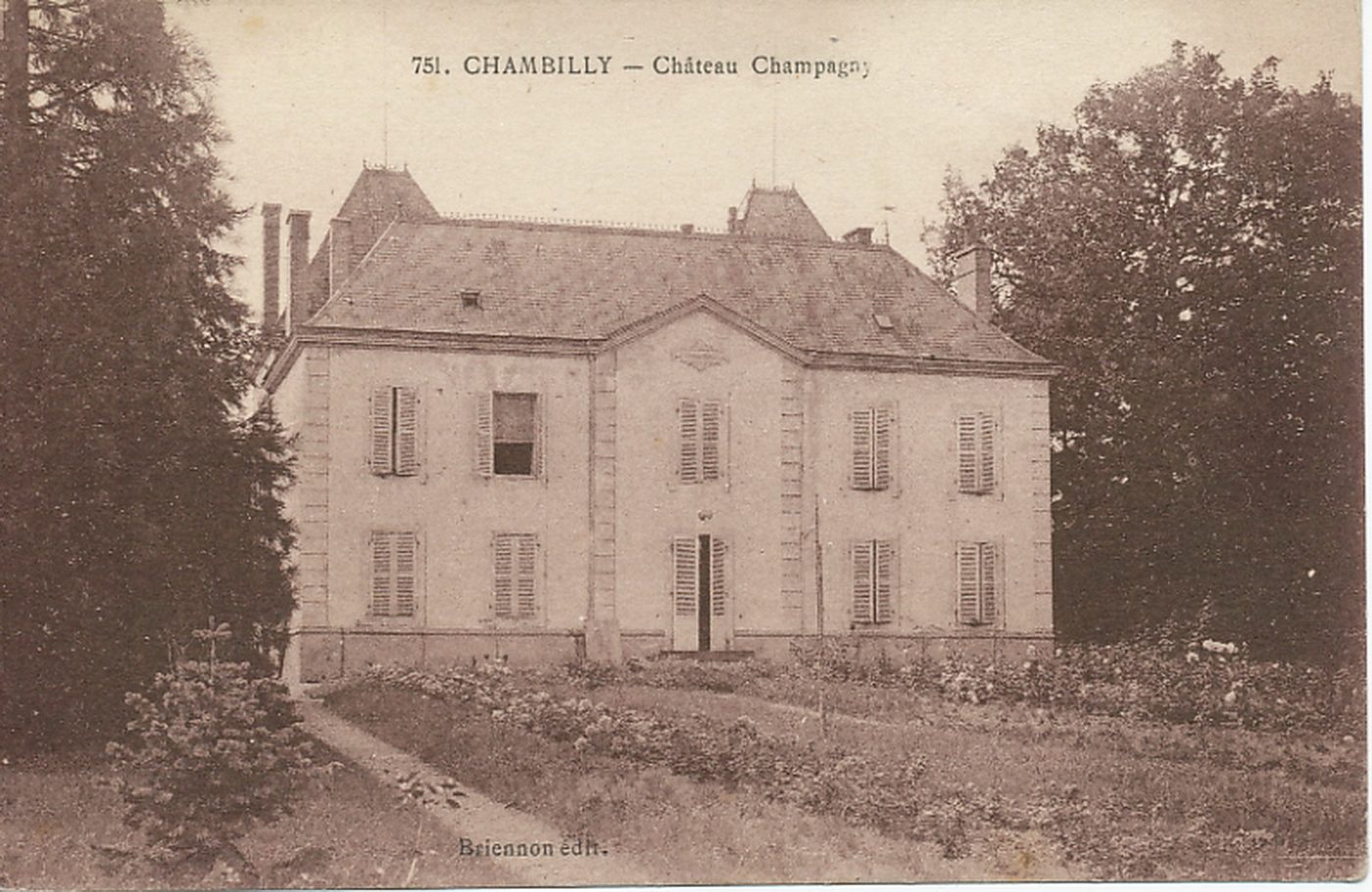 Chambilly. Château Champagny.
