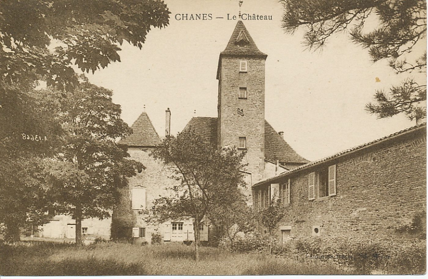 Chânes. Le château.