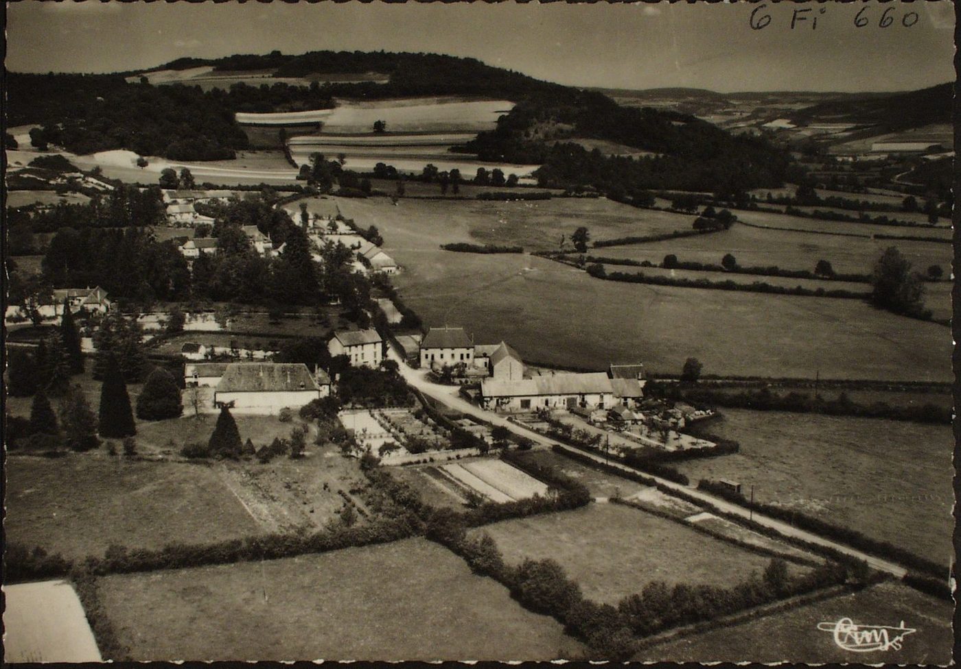 La Selle. Vue panoramique aérienne.