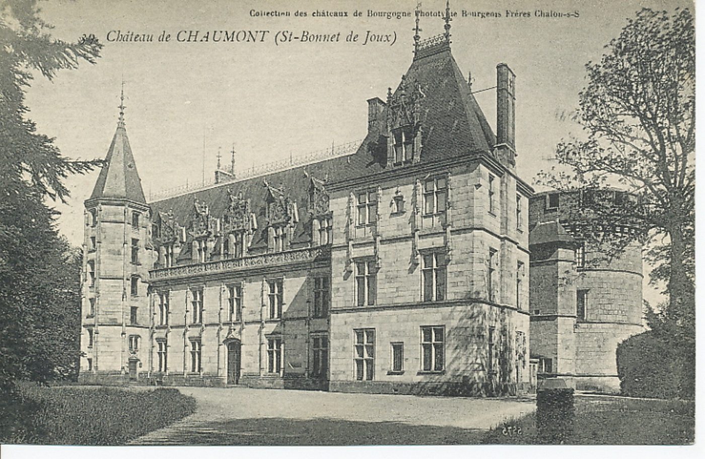 Château de Chaumont (Saint-Bonnet-de-Joux).
