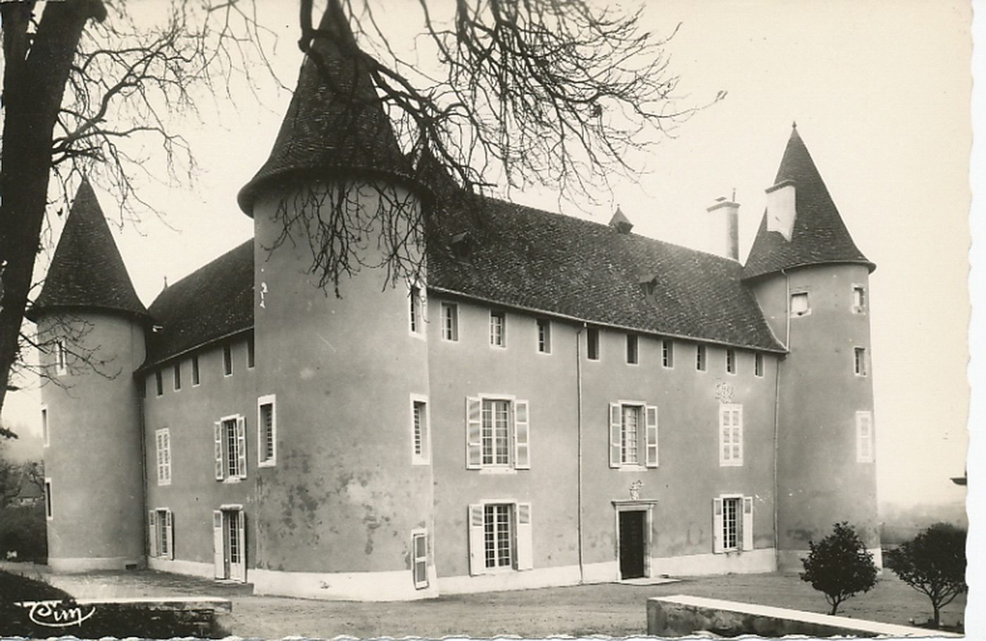 Beaubery. Le château de Corcheval.