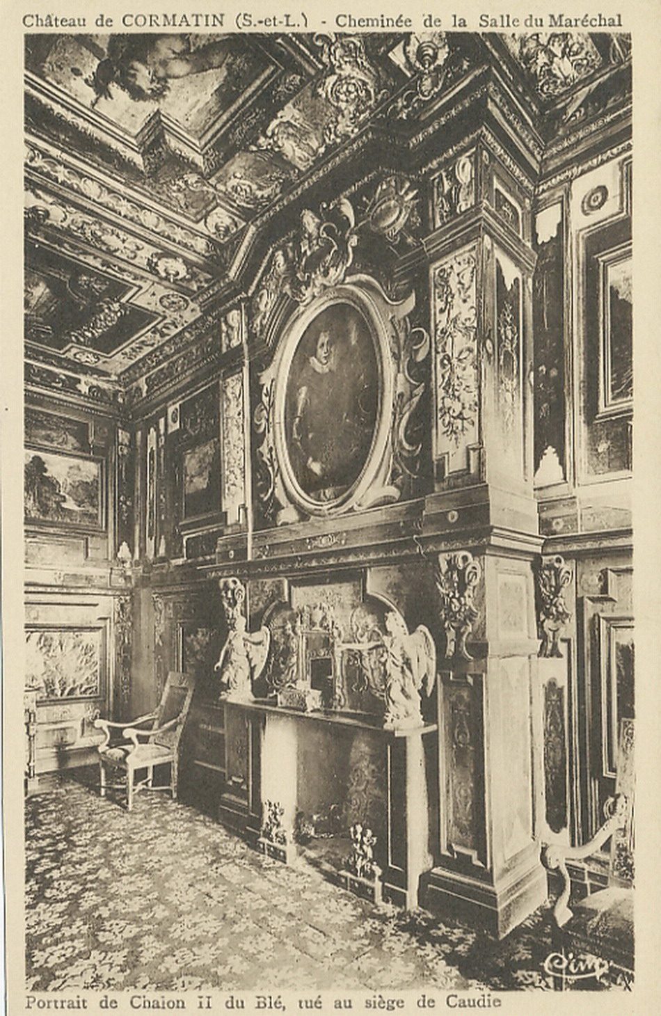 Château de Cormatin. Cheminée de la salle du maréchal. Portrait de Chalon II du Blé, tué au siège de Cadix.