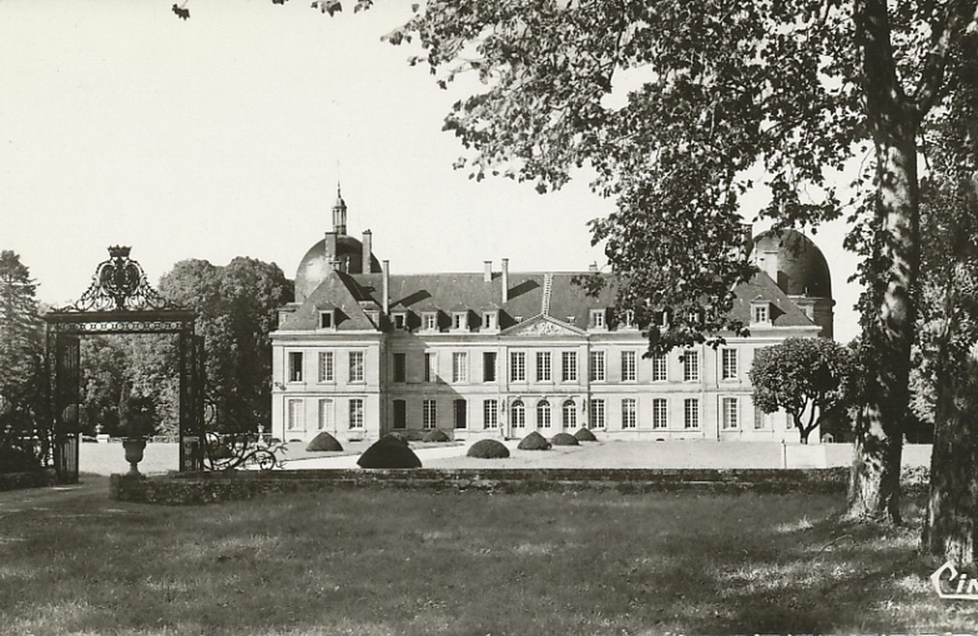 Palinges. Château de Digoine.