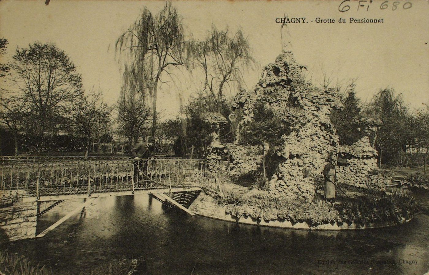 Chagny. Grotte du pensionnat.