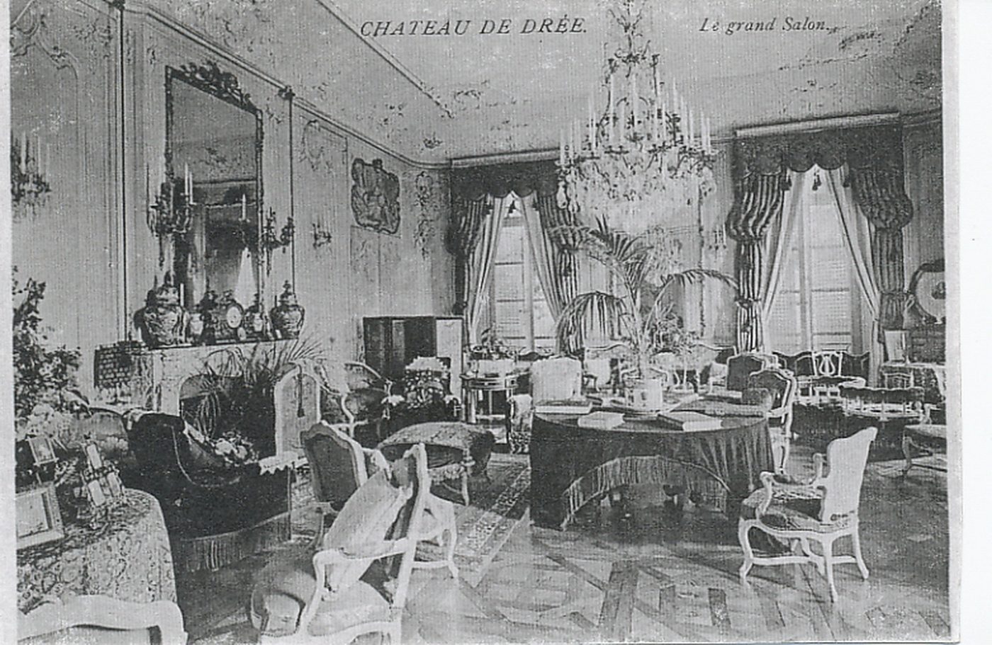 Château de Drée. Le grand salon.