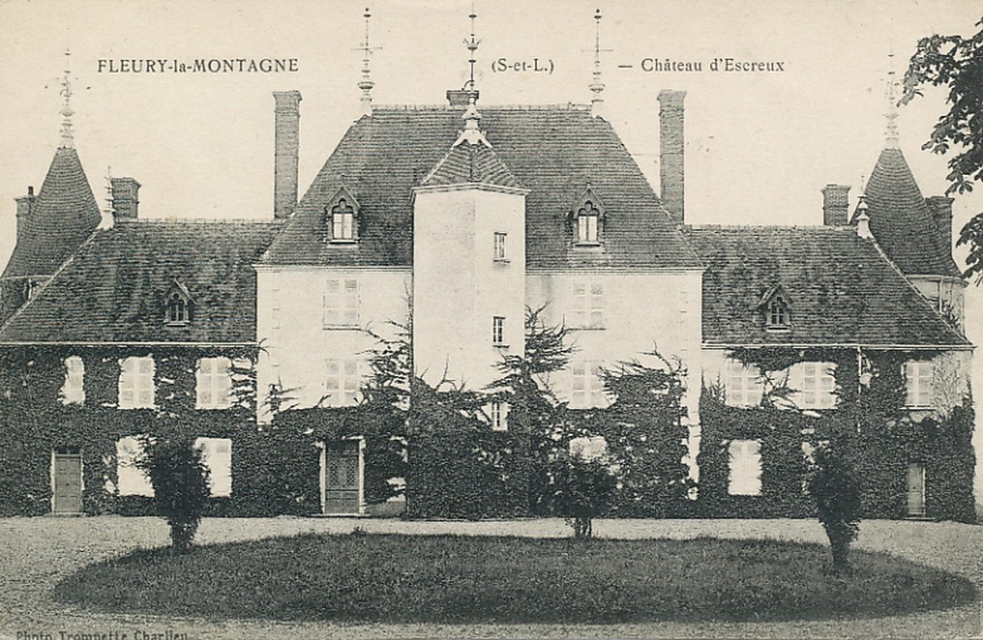 Fleury-la-Montagne. Château d'Escreux.